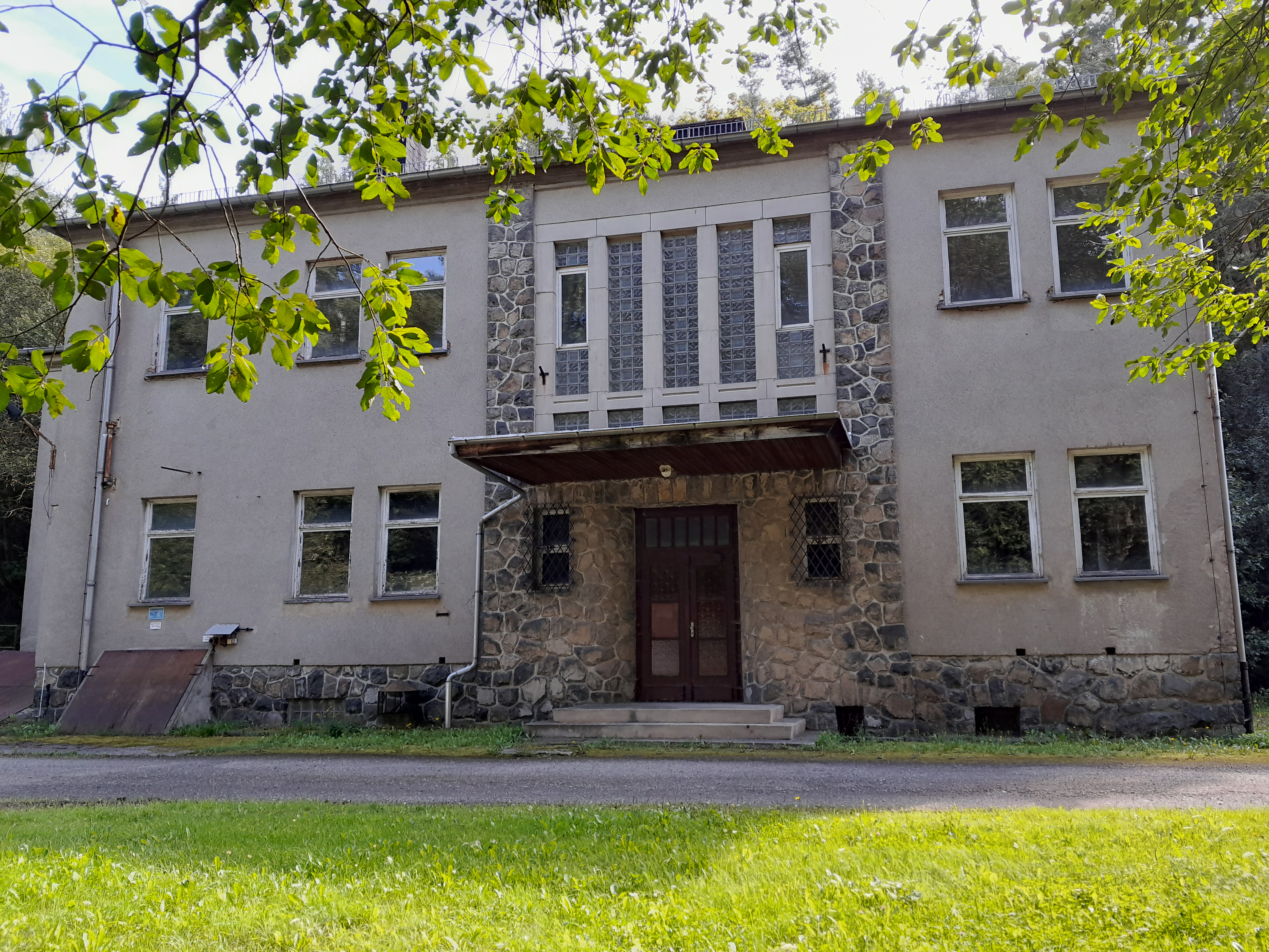 Das Gebäude des alten Wasserwerks im ungenutzten Zustand.